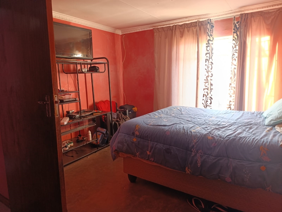 4 Bedroom Property for Sale in Soshanguve FF Gauteng