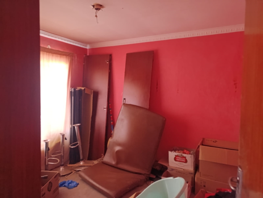 4 Bedroom Property for Sale in Soshanguve FF Gauteng