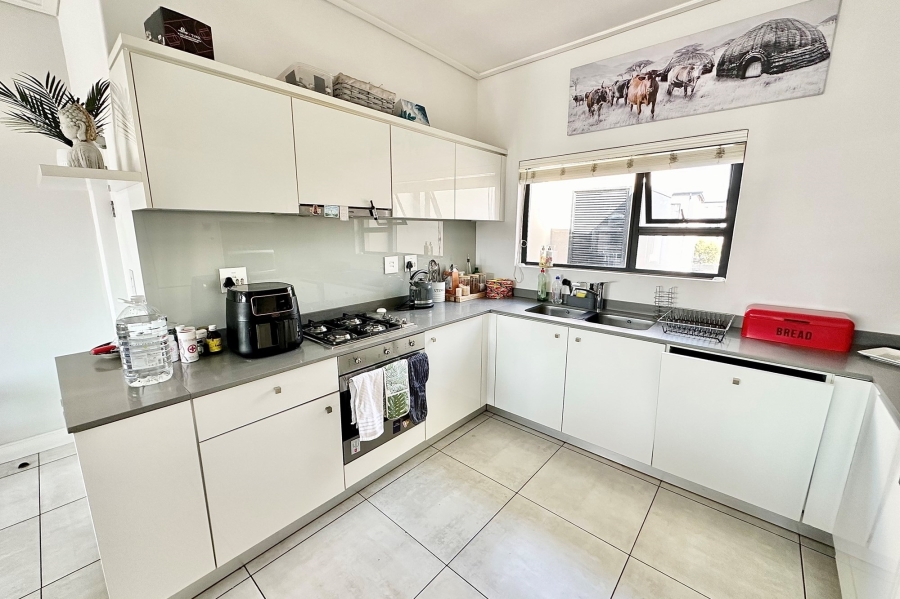 2 Bedroom Property for Sale in The Polofields Gauteng