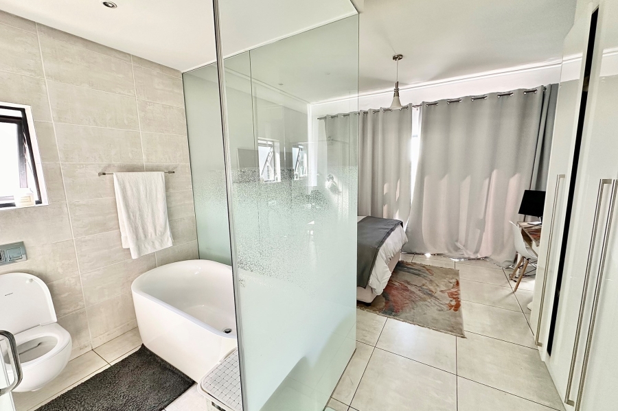 2 Bedroom Property for Sale in The Polofields Gauteng