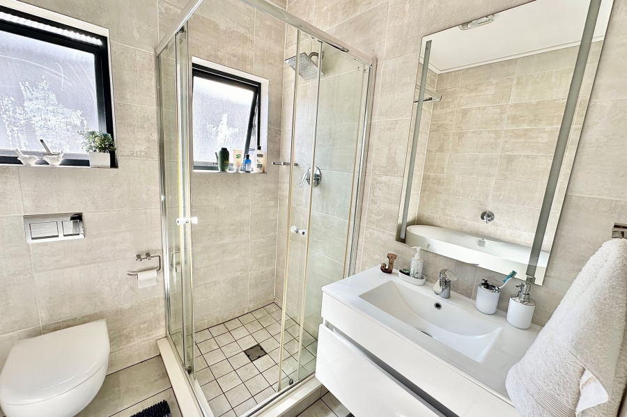 2 Bedroom Property for Sale in The Polofields Gauteng
