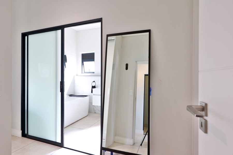 To Let 2 Bedroom Property for Rent in The Polofields Gauteng