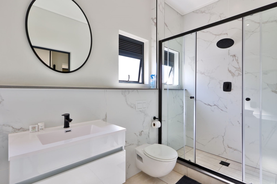 To Let 2 Bedroom Property for Rent in The Polofields Gauteng