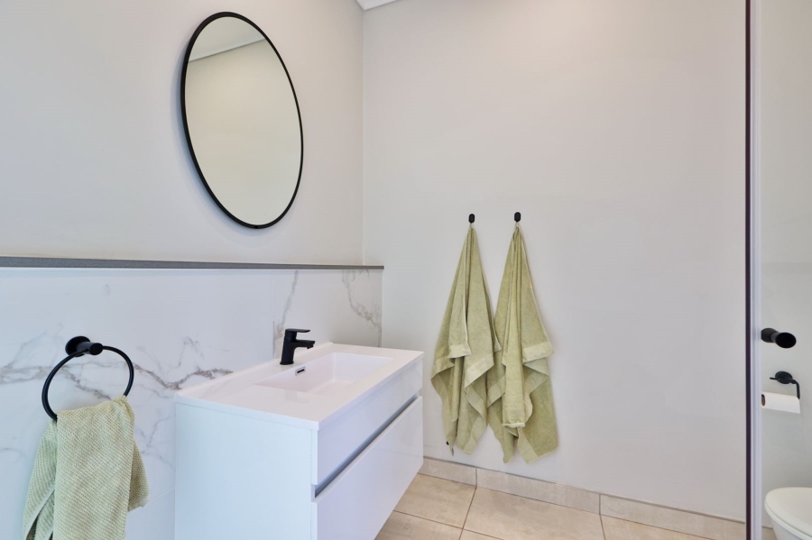 To Let 2 Bedroom Property for Rent in The Polofields Gauteng