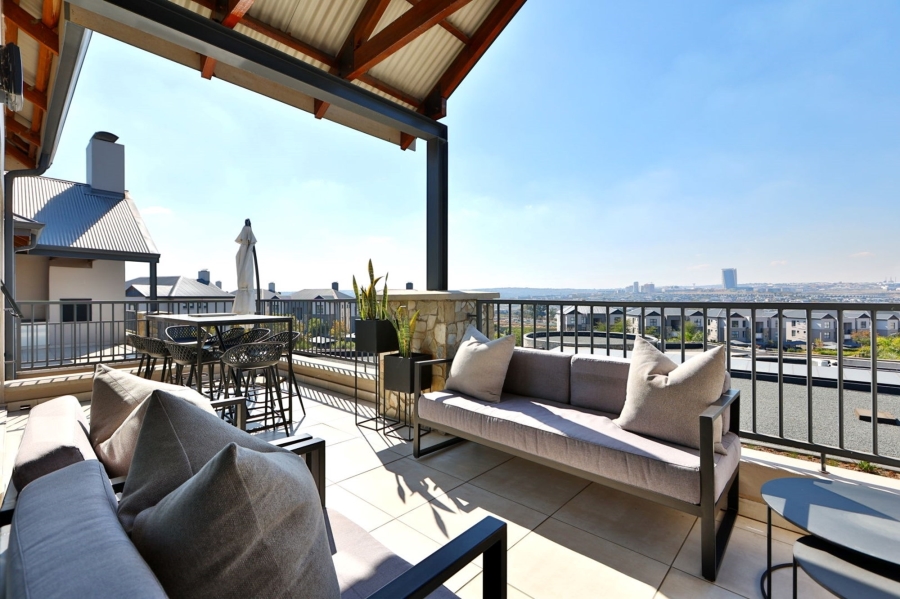 To Let 2 Bedroom Property for Rent in The Polofields Gauteng