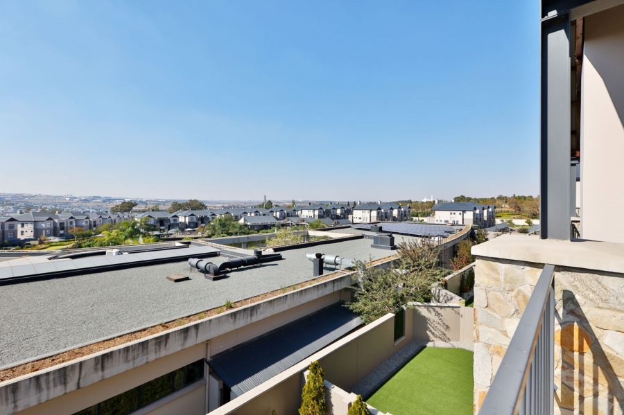 To Let 2 Bedroom Property for Rent in The Polofields Gauteng