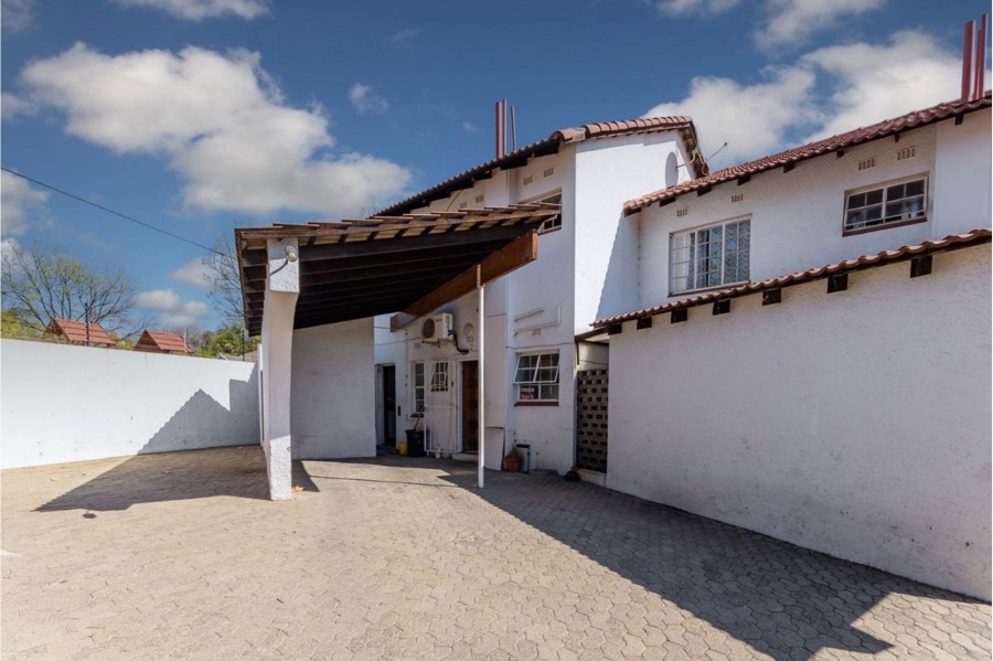 3 Bedroom Property for Sale in Kew Gauteng