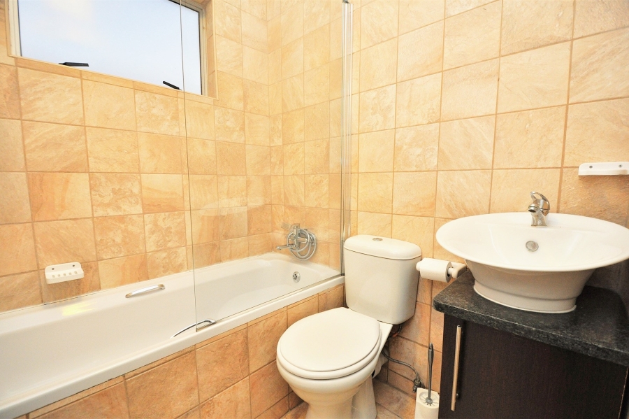 2 Bedroom Property for Sale in Northern Acres Gauteng