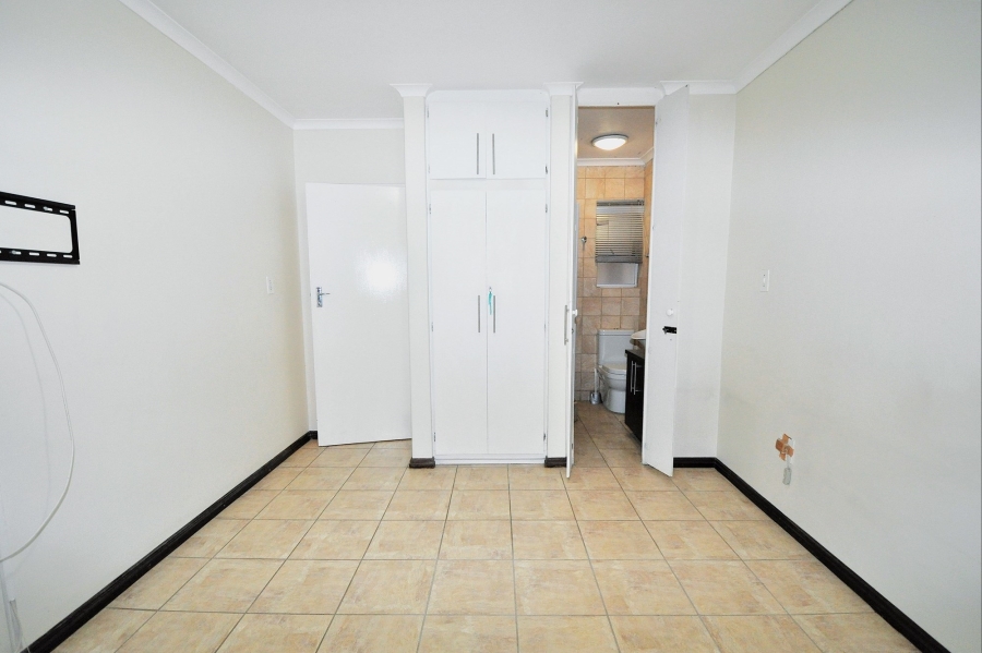 2 Bedroom Property for Sale in Northern Acres Gauteng