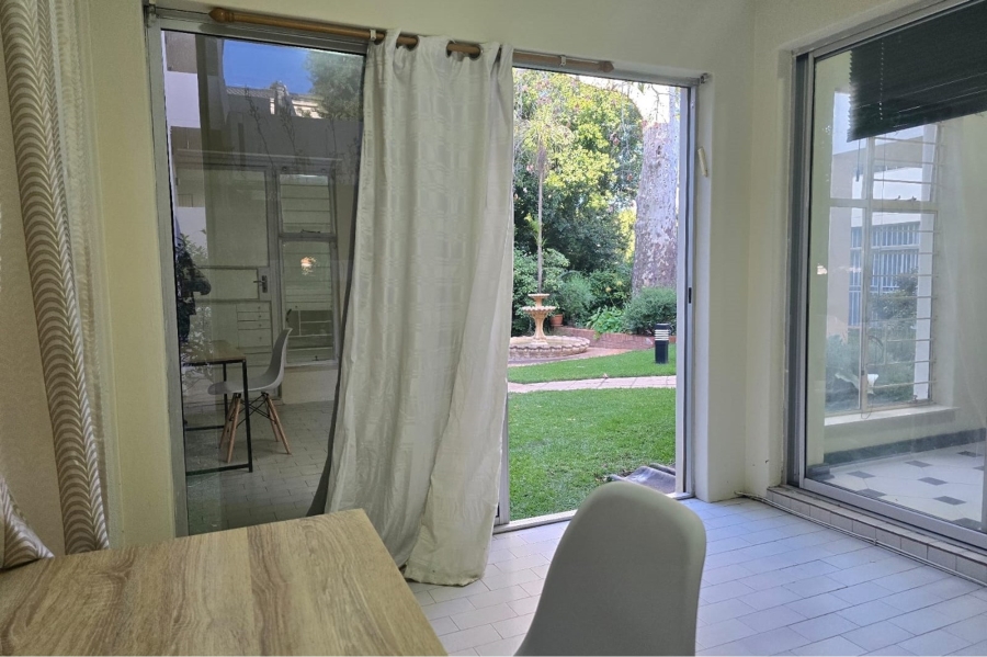 To Let 1 Bedroom Property for Rent in Illovo Gauteng