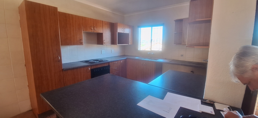 3 Bedroom Property for Sale in Kenmare Gauteng