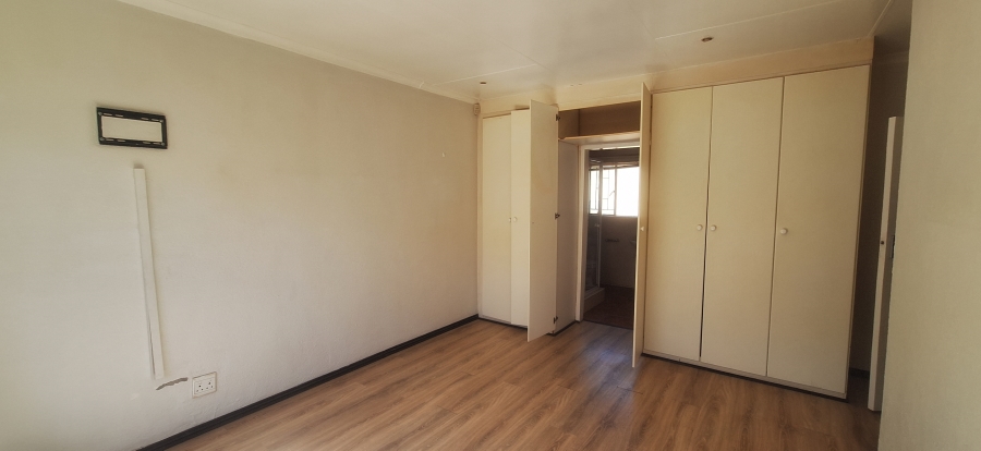 3 Bedroom Property for Sale in Kenmare Gauteng