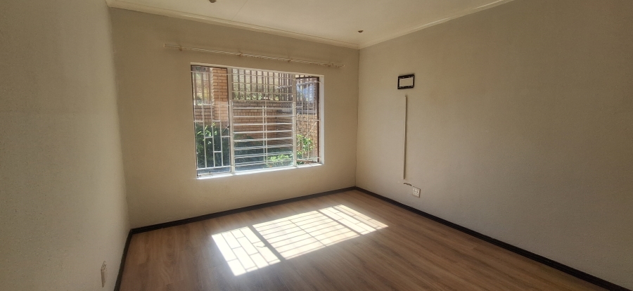 3 Bedroom Property for Sale in Kenmare Gauteng