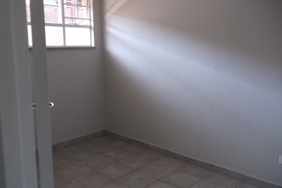 To Let 2 Bedroom Property for Rent in Impala Park Gauteng