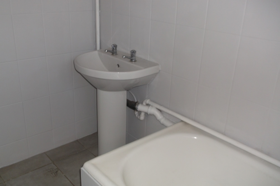 To Let 2 Bedroom Property for Rent in Impala Park Gauteng