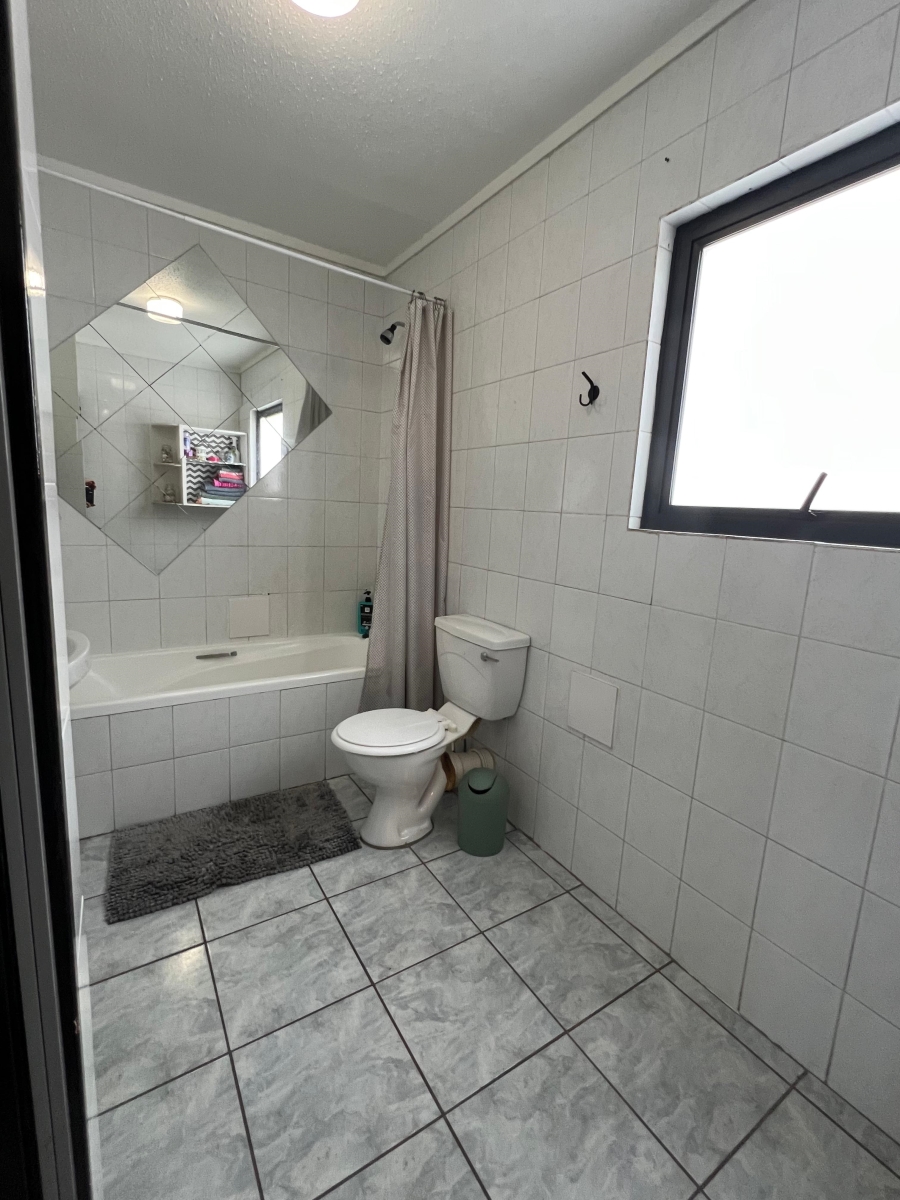 To Let 1 Bedroom Property for Rent in New Market Park Gauteng
