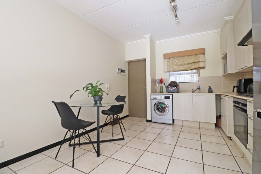 2 Bedroom Property for Sale in Bryanston Gauteng