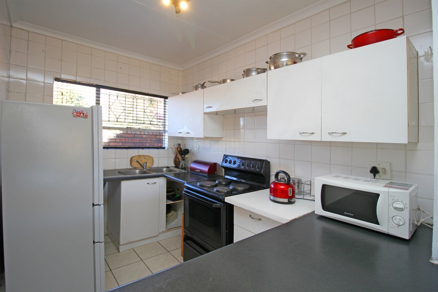 2 Bedroom Property for Sale in Buccleuch Gauteng