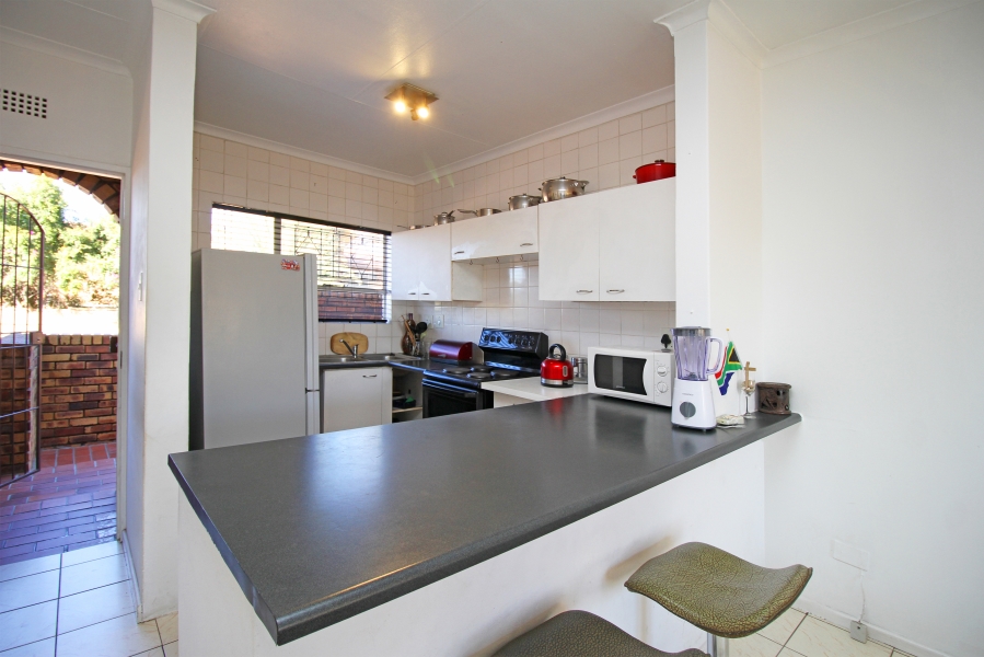 2 Bedroom Property for Sale in Buccleuch Gauteng
