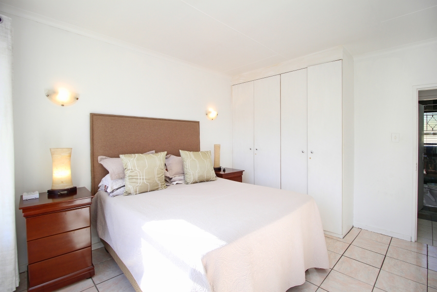2 Bedroom Property for Sale in Buccleuch Gauteng