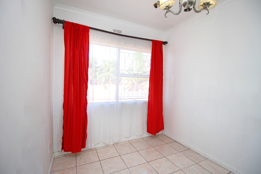 2 Bedroom Property for Sale in Buccleuch Gauteng