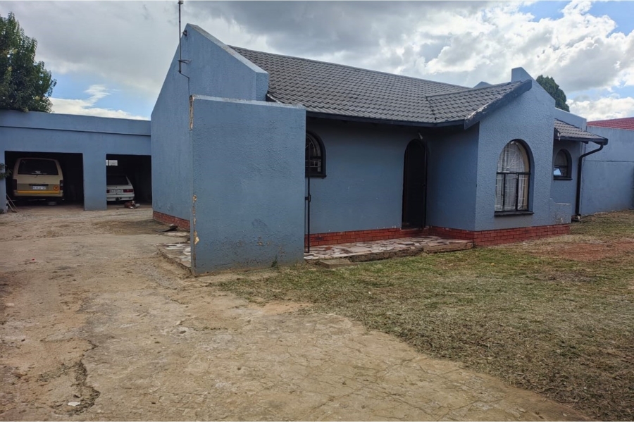 3 Bedroom Property for Sale in Lenasia South Gauteng