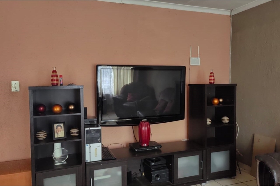 3 Bedroom Property for Sale in Lenasia South Gauteng