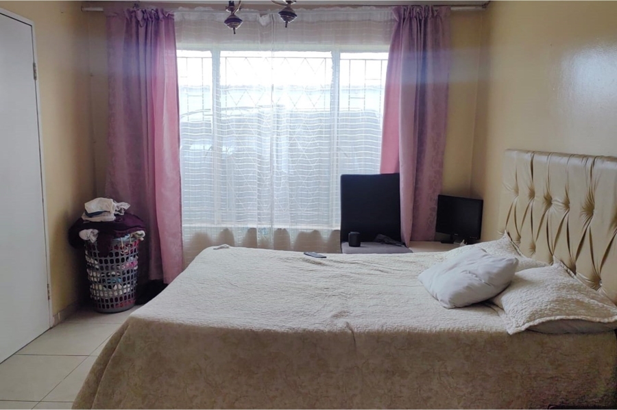 3 Bedroom Property for Sale in Lenasia South Gauteng