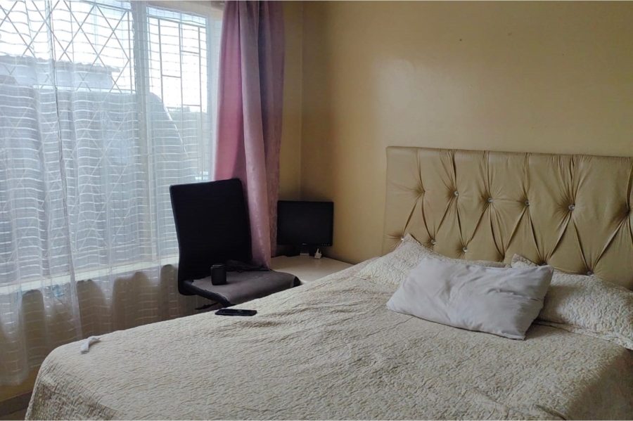 3 Bedroom Property for Sale in Lenasia South Gauteng