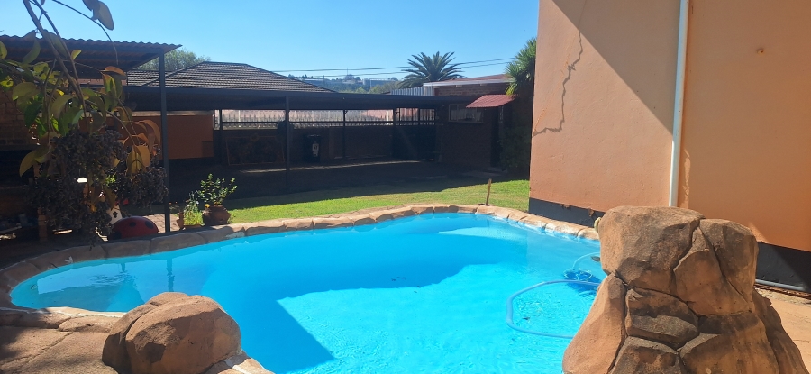 3 Bedroom Property for Sale in Wentworth Park Gauteng