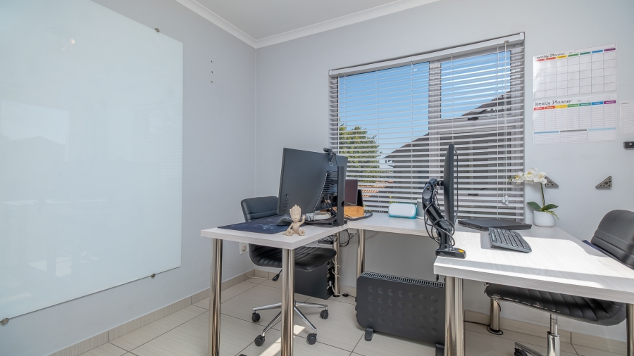 3 Bedroom Property for Sale in Douglasdale Gauteng