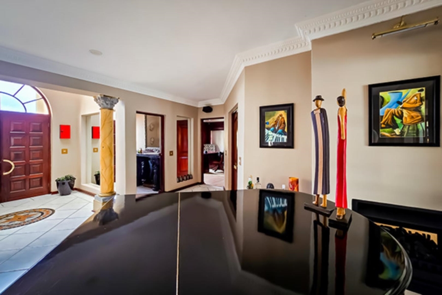 5 Bedroom Property for Sale in Kyalami Estates Gauteng