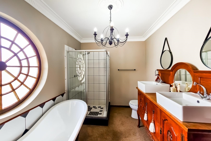 5 Bedroom Property for Sale in Kyalami Estates Gauteng