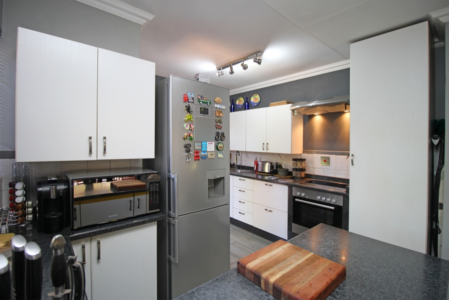 3 Bedroom Property for Sale in Allens Nek Gauteng