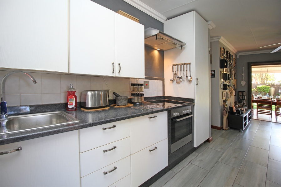 3 Bedroom Property for Sale in Allens Nek Gauteng