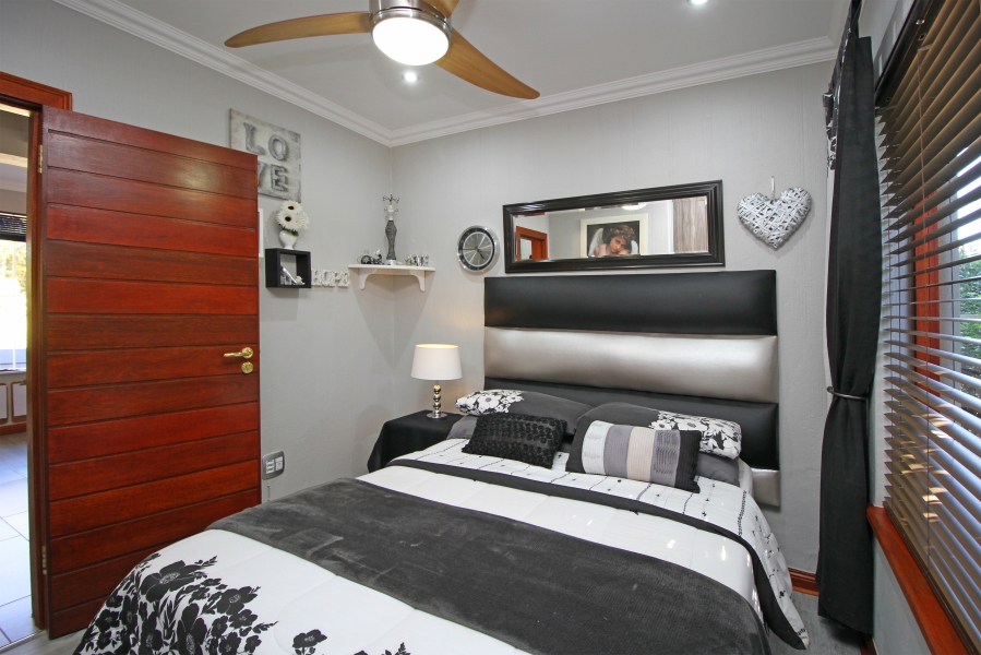 3 Bedroom Property for Sale in Allens Nek Gauteng