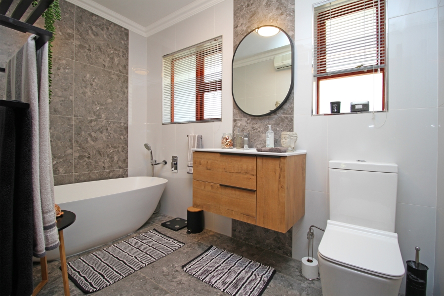 3 Bedroom Property for Sale in Allens Nek Gauteng