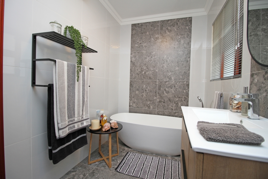 3 Bedroom Property for Sale in Allens Nek Gauteng