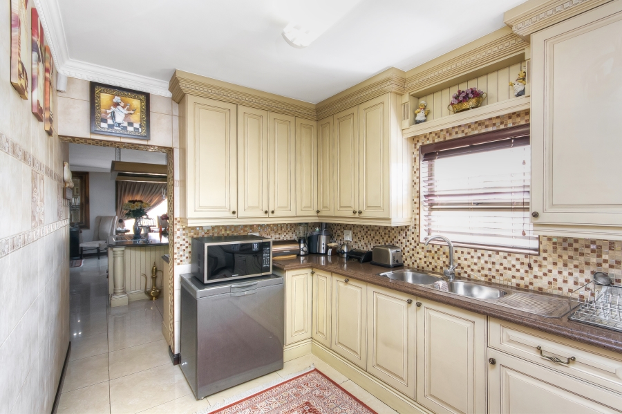 5 Bedroom Property for Sale in Kyalami Glen Estate Gauteng