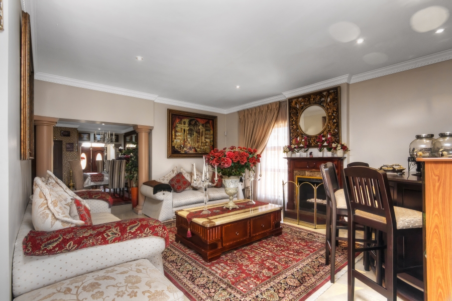 5 Bedroom Property for Sale in Kyalami Glen Estate Gauteng