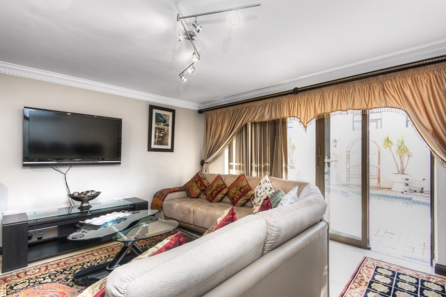 5 Bedroom Property for Sale in Kyalami Glen Estate Gauteng