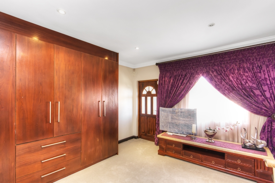 5 Bedroom Property for Sale in Kyalami Glen Estate Gauteng