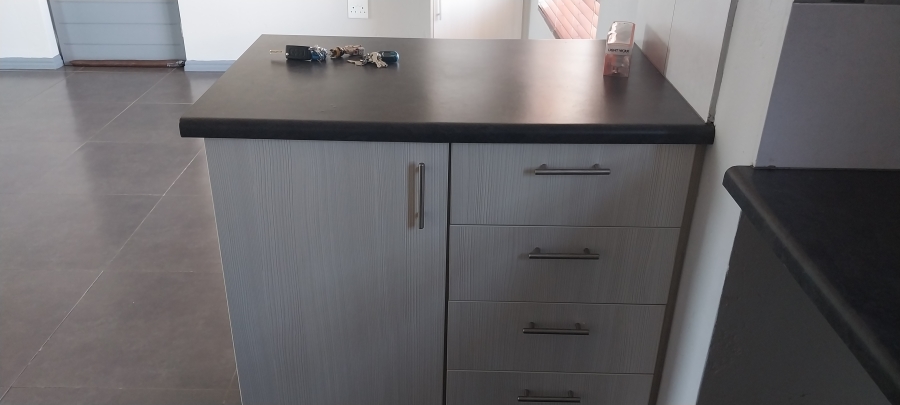 To Let 2 Bedroom Property for Rent in Honeydew Gauteng