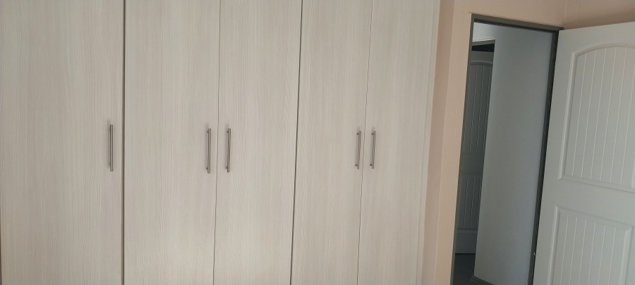 To Let 2 Bedroom Property for Rent in Honeydew Gauteng