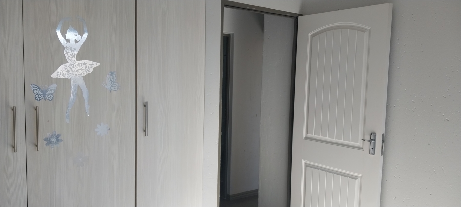To Let 2 Bedroom Property for Rent in Honeydew Gauteng