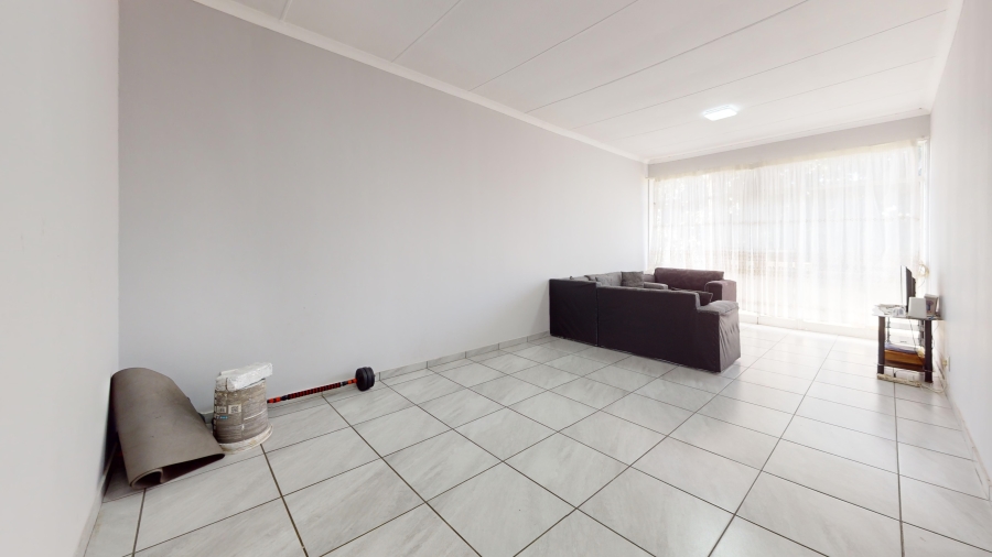 2 Bedroom Property for Sale in Denlee Gauteng