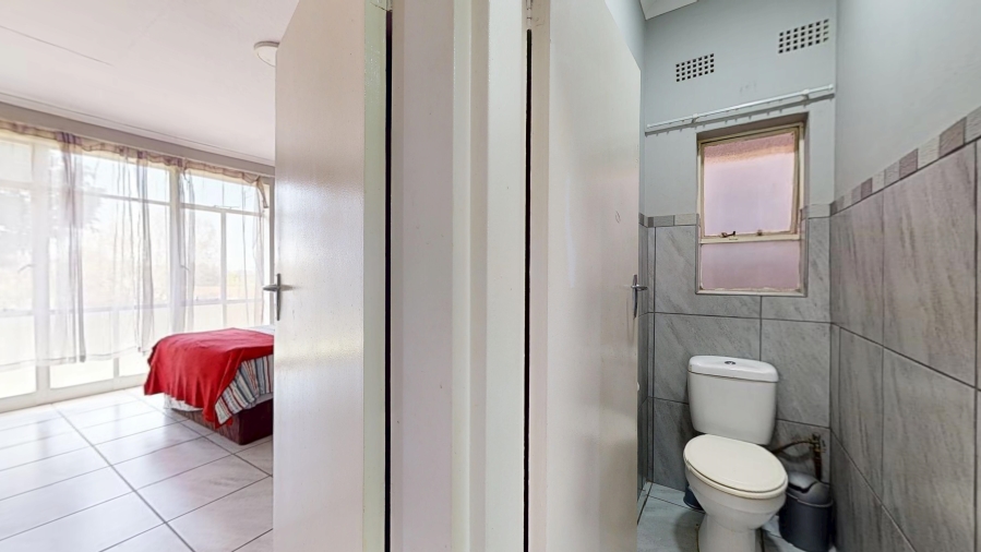 2 Bedroom Property for Sale in Denlee Gauteng