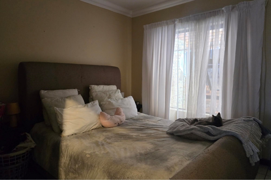 2 Bedroom Property for Sale in Glen Marais Gauteng
