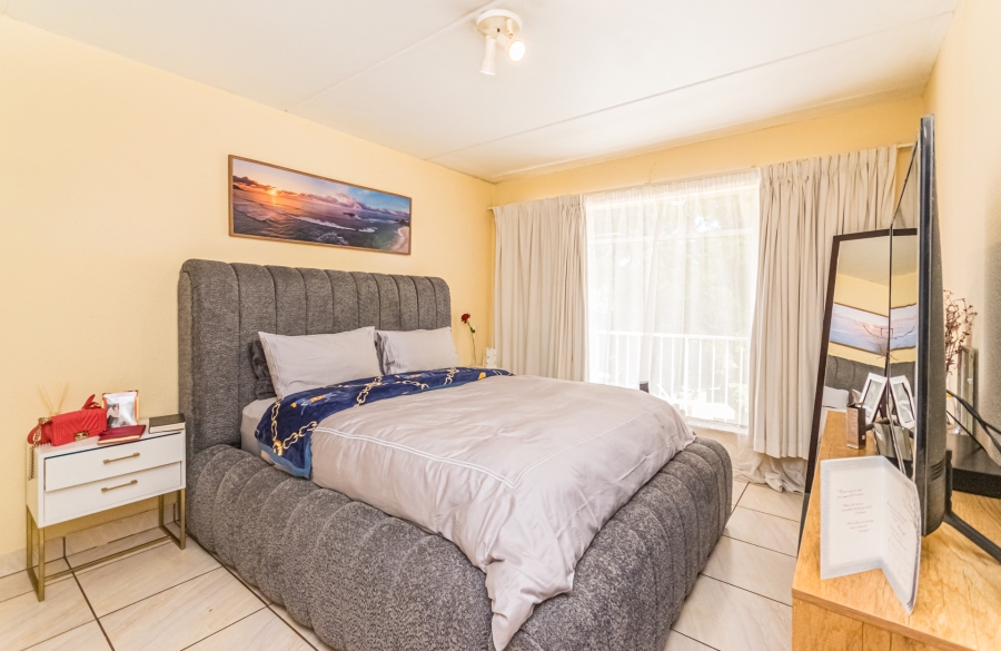 2 Bedroom Property for Sale in Florida Gauteng