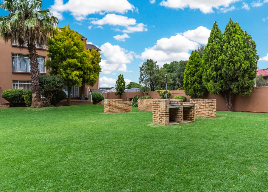 2 Bedroom Property for Sale in Florida Gauteng